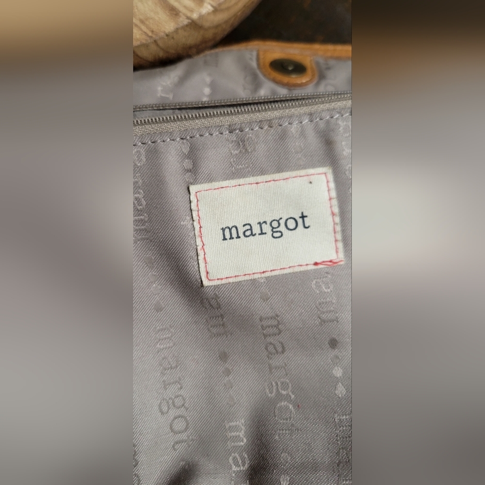 Margot Camel 100% Leather Bag - Picture 14 of 16